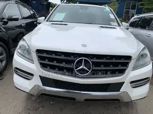Mercedes-Benz M Class ML350 4MATIC 4dr SUV AWD (3.5L 6cyl 7A) 2015