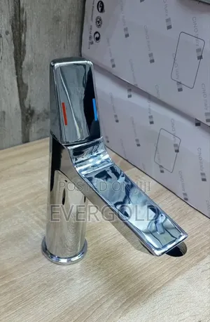 Italy Chrome Hot and Cold Basin Mixer Tap Different Color