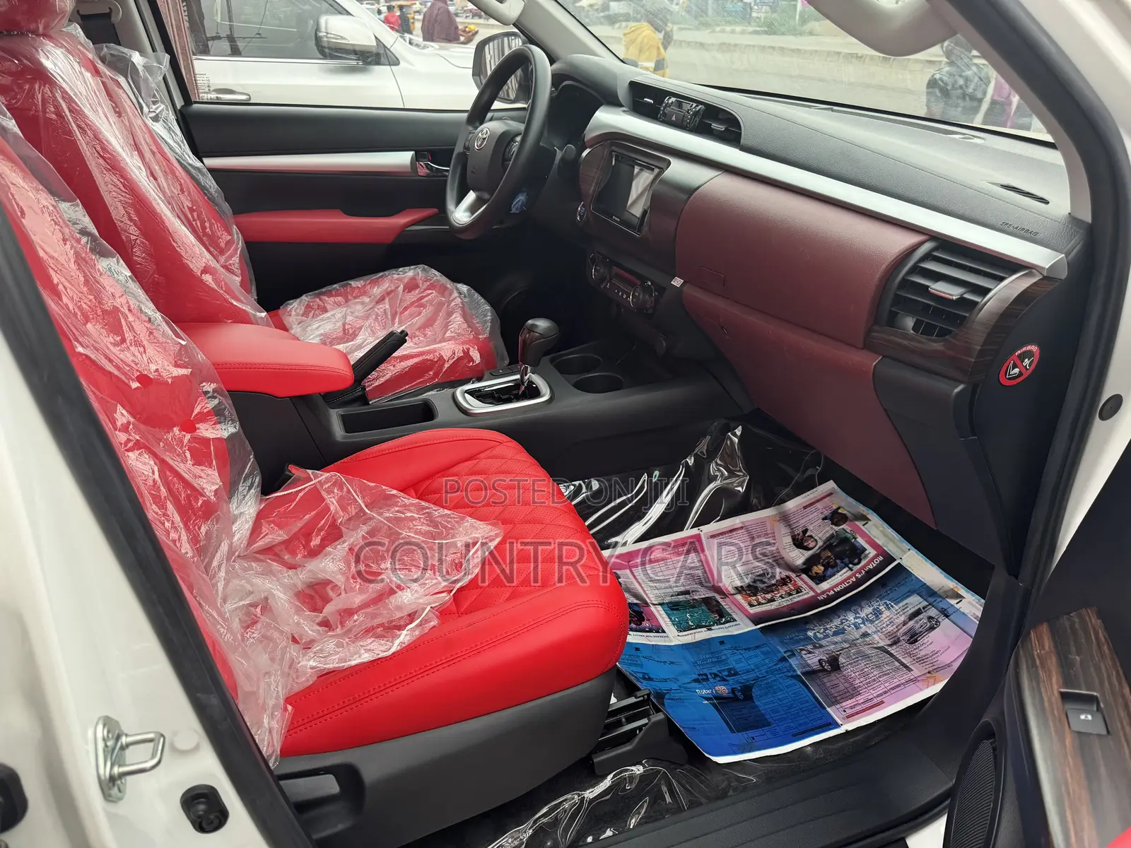 New Toyota Hilux 2022 White