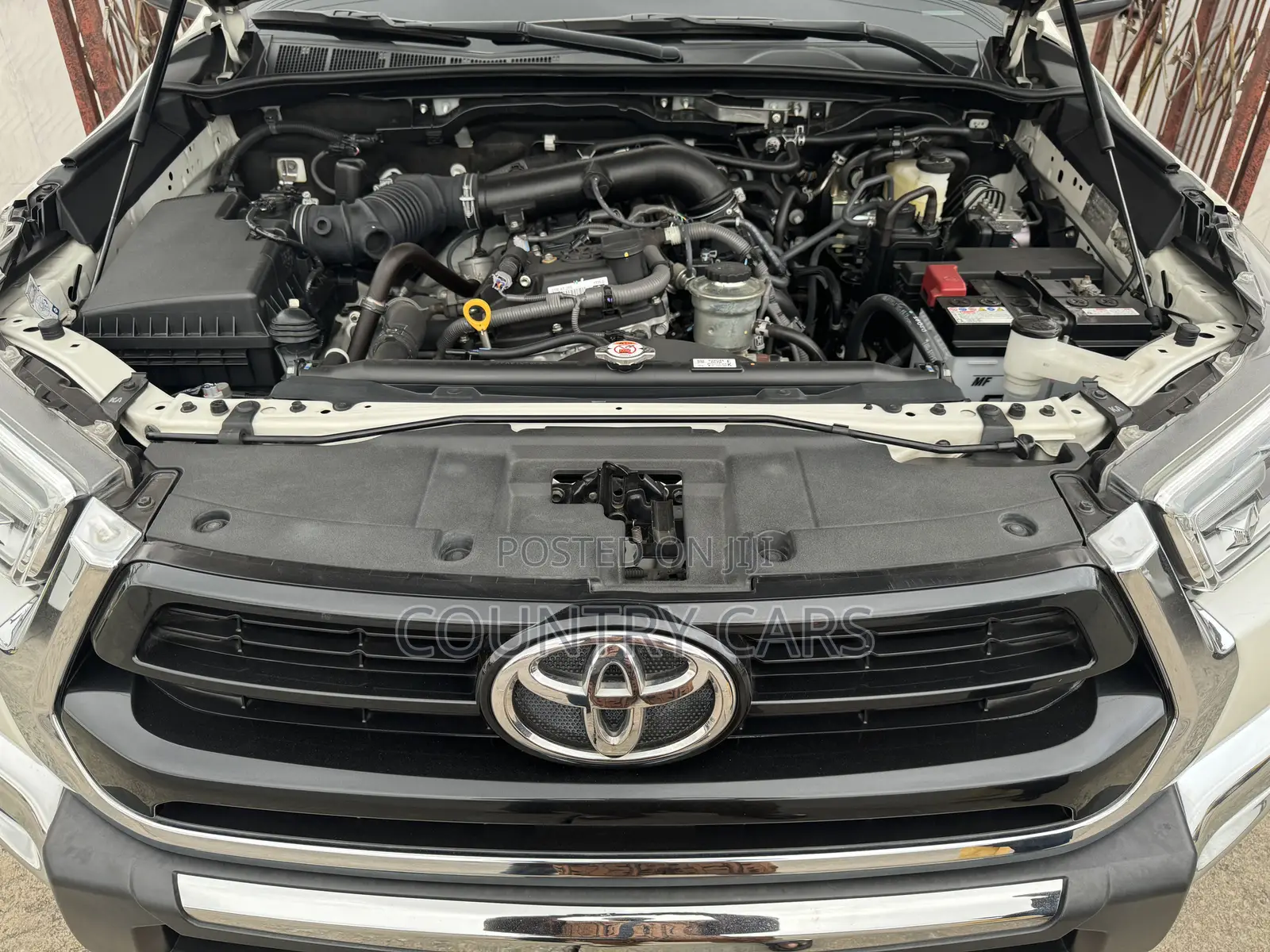 New Toyota Hilux 2022 White