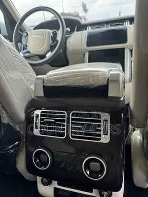 Land Rover Range Rover Supercharged LWB 2020 White