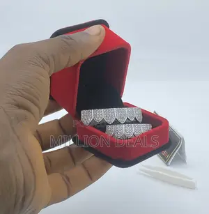 Iced Out Luxury Men’S Teeth Silver Grillz
