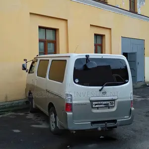 Nissan Caravan (Urvan) 2010 White