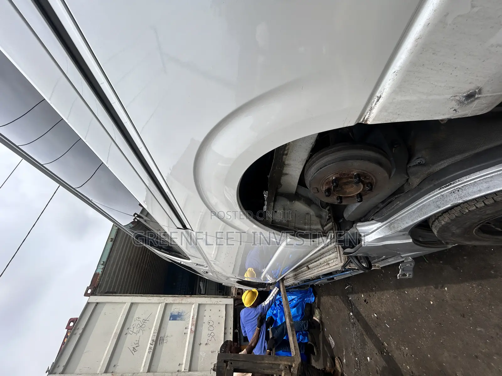 Nissan Caravan (Urvan) 2010 White