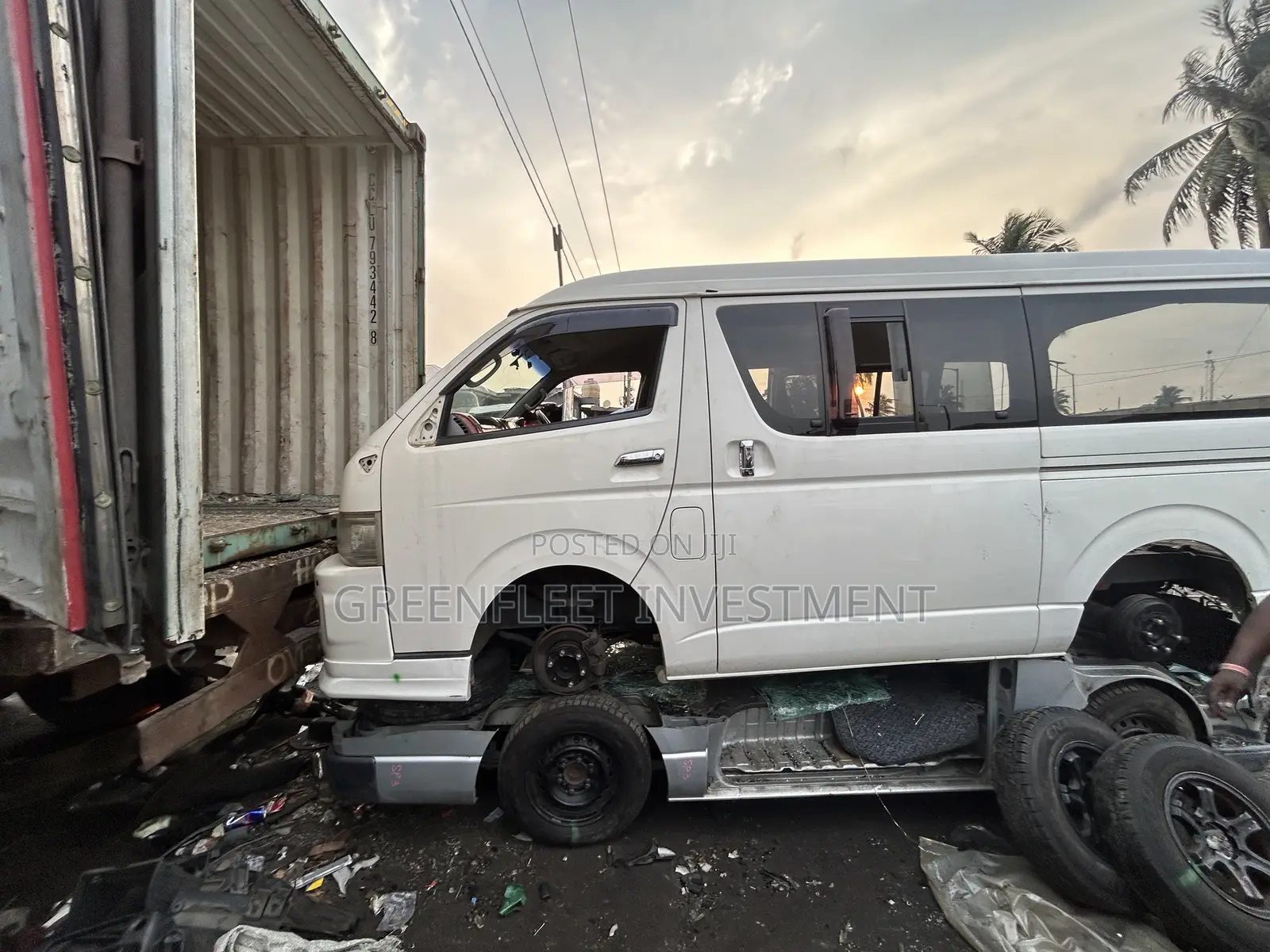 Nissan Caravan (Urvan) 2010 White