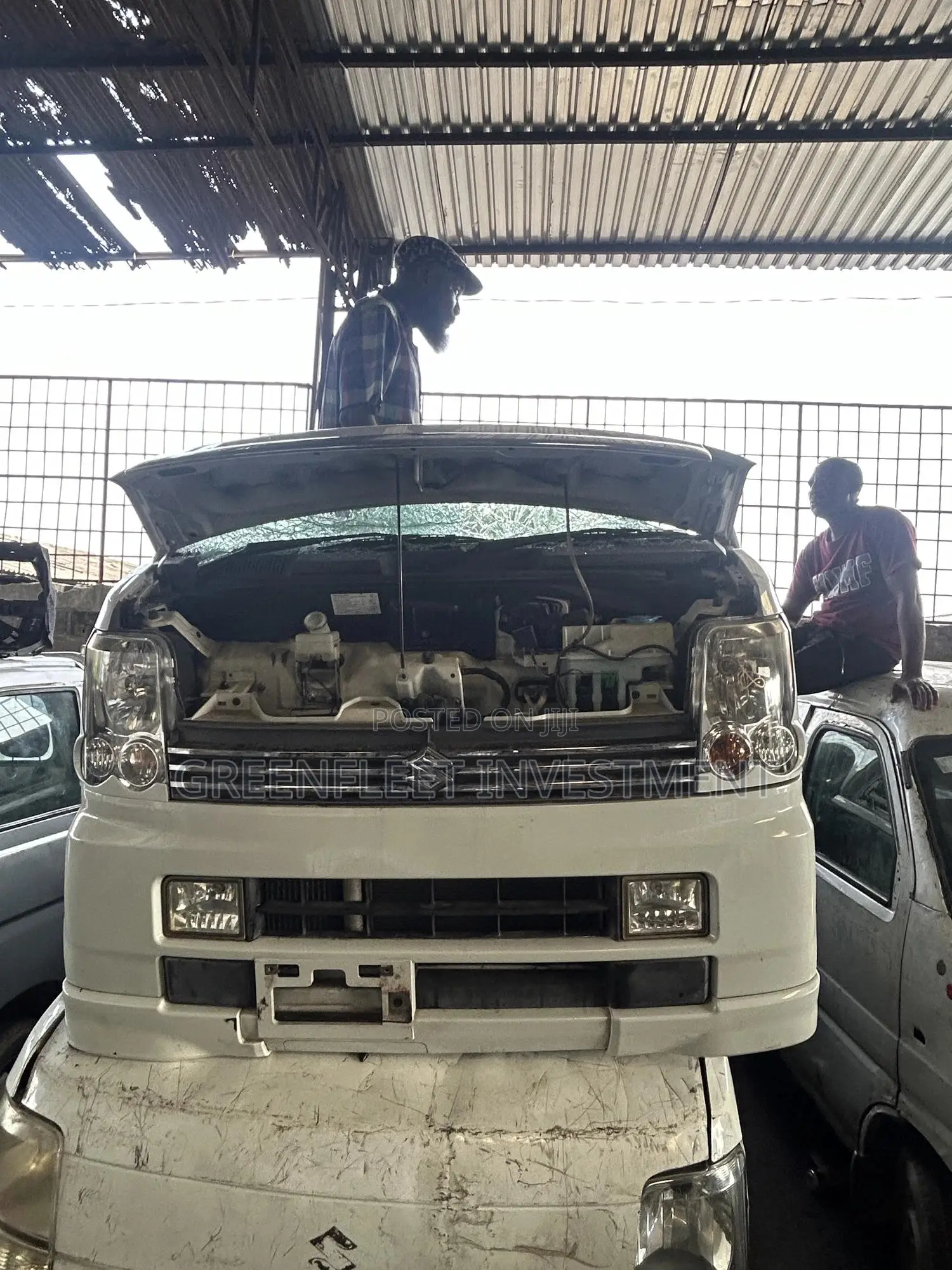 Nissan Caravan (Urvan) 2010 White