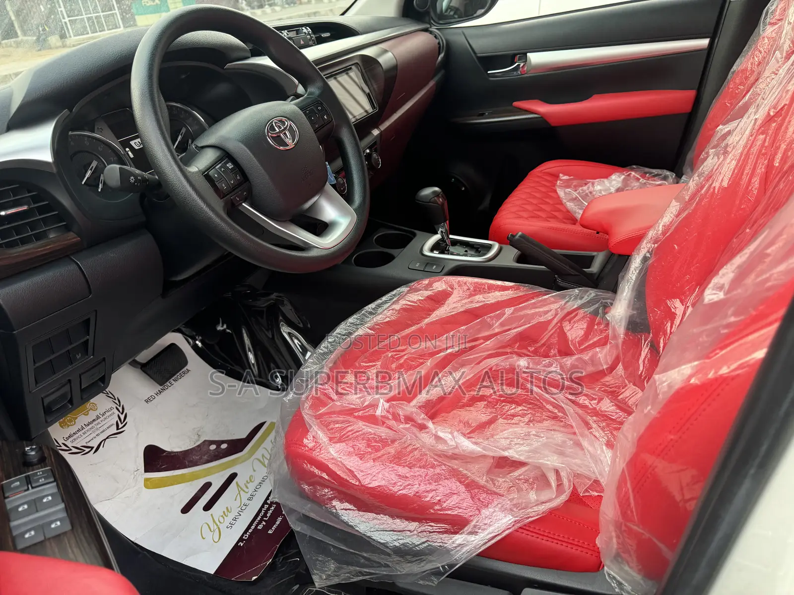 Toyota Hilux 2022 White