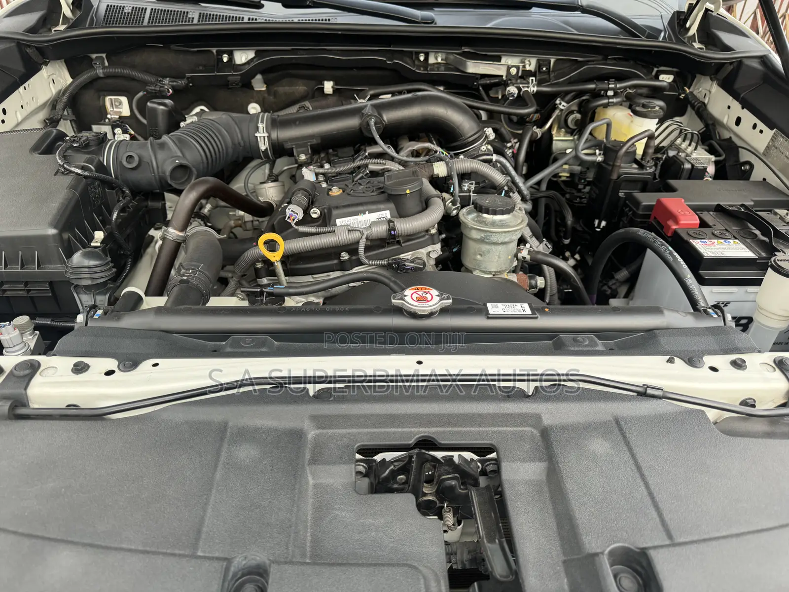 Toyota Hilux 2022 White
