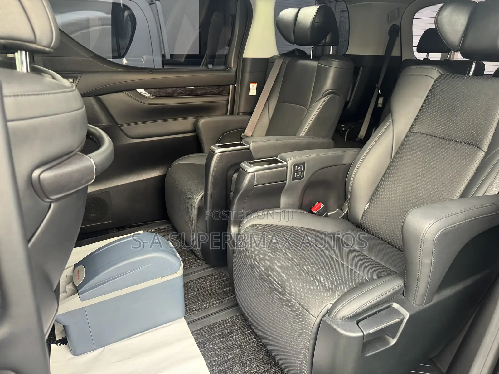 Toyota Alphard 2022 Black