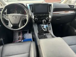 Toyota Alphard 2023 White