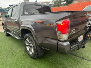 Toyota Tacoma Limited 2017 Gray