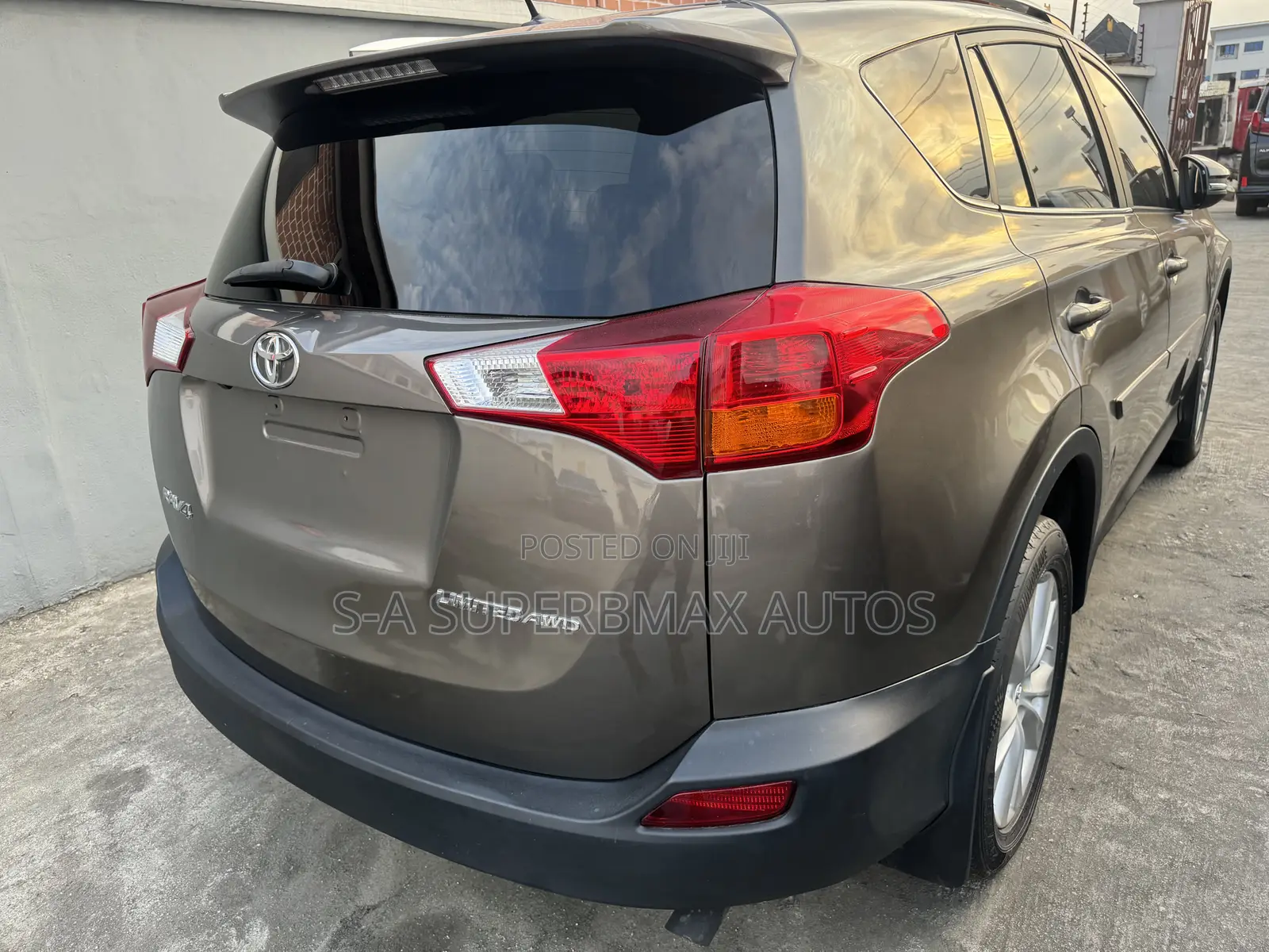 Toyota RAV4 2015 Brown