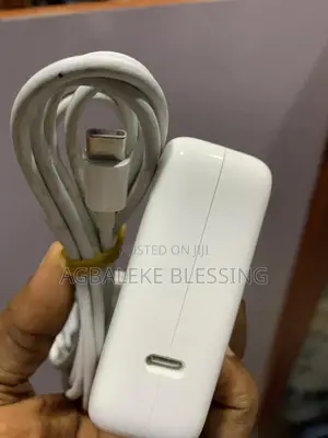Macbook 61w Charger