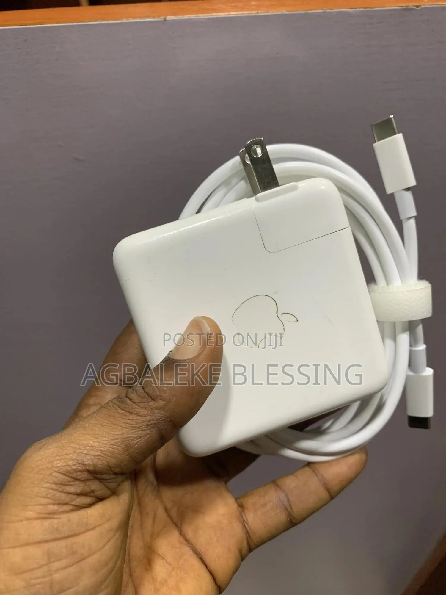 Macbook 61w Charger