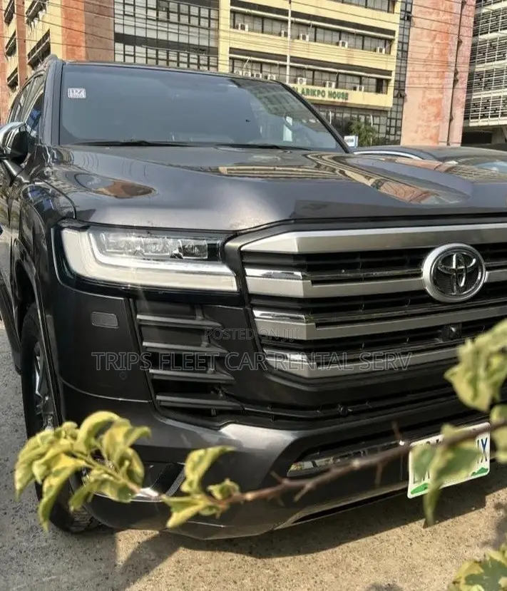 Land Cruiser for Rent