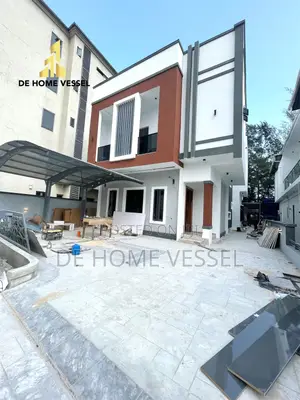 5bdrm Duplex in Lekki for sale