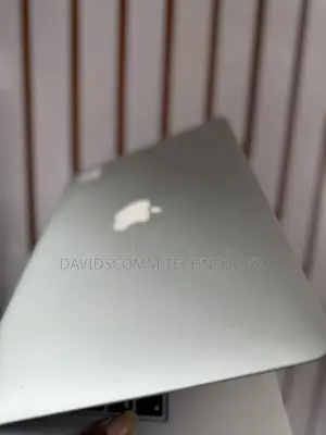 Laptop Apple MacBook Pro 2015 8GB Intel Core i5 SSD 256GB