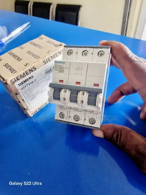Siemens Miniature Circuit Breaker 3 Pole C16A | 5sy7316-7
