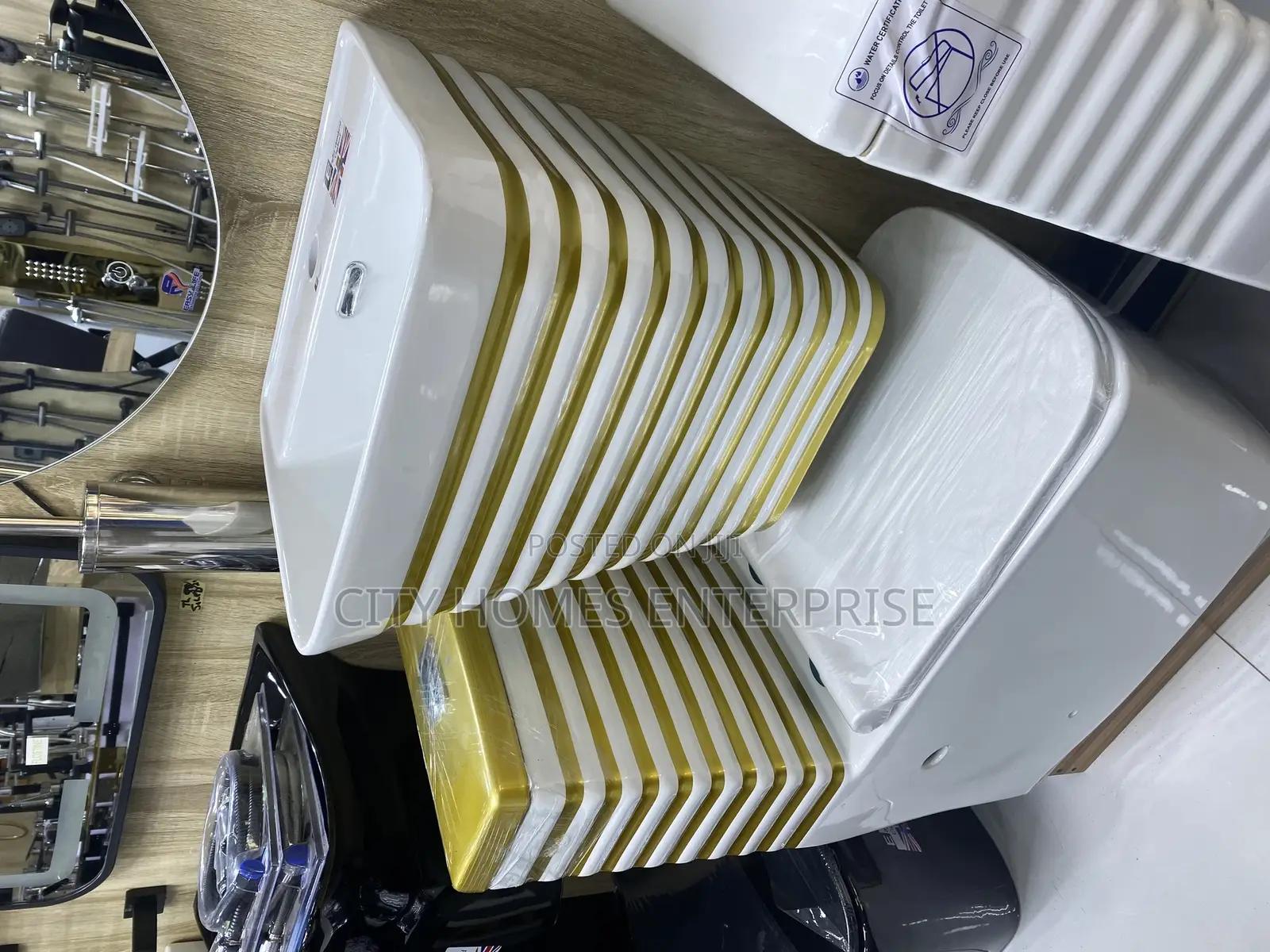 Quality England White and Gold Wc