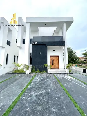 5bdrm Duplex in Lekki for sale