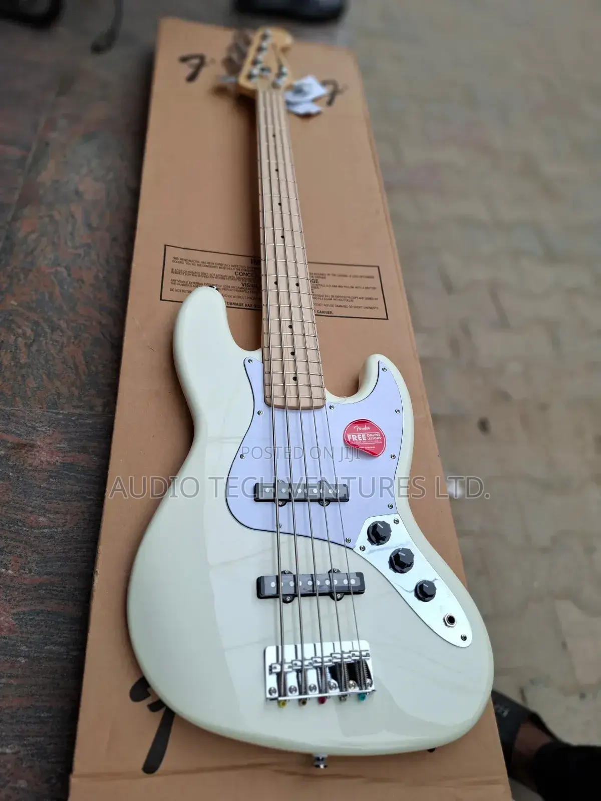 Fender Affinity Jazz Bass 5 Strings