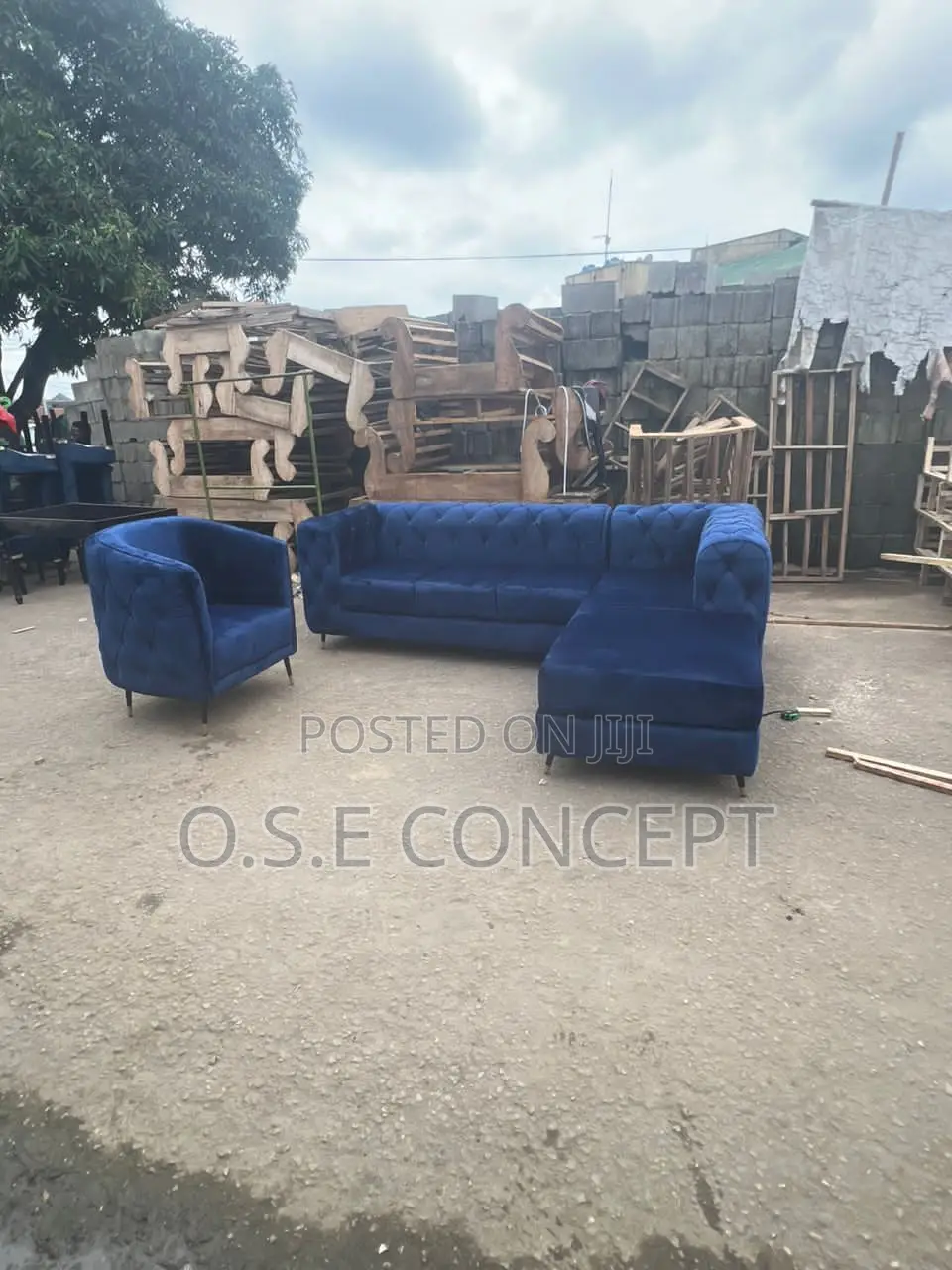 Complete Blue Chesterfield Lshape With Single