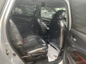 Acura MDX w/Technology & Ent. Pkgs SH-AWD 2017 Silver