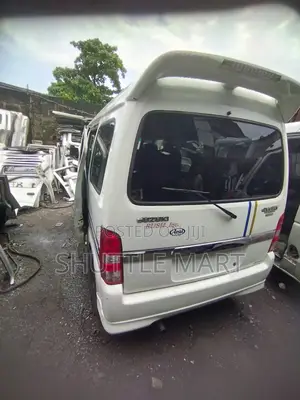 Suzuki Every 2005 White