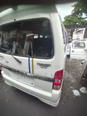 Suzuki Every 2005 White