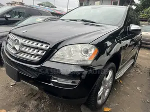 Photo - Mercedes-Benz M Class ML 350 4Matic 2010 Black