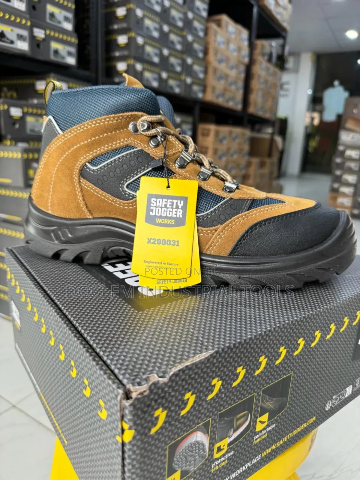 X200031 Safety Jogger Boot