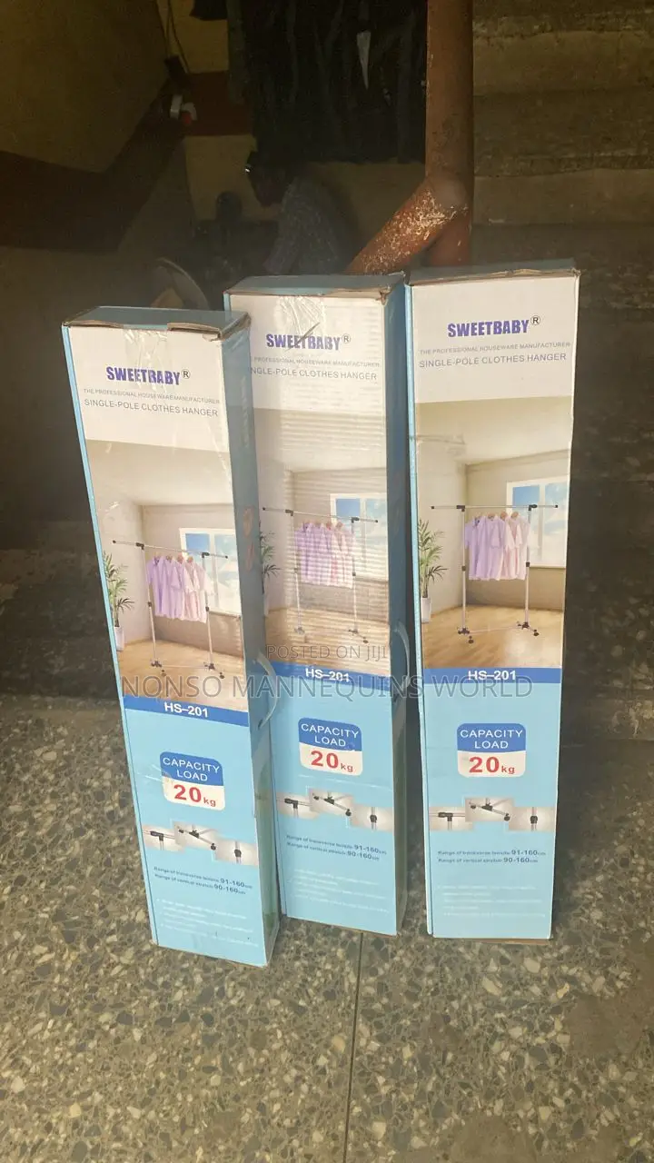 Single Pole Cloth Rack Display