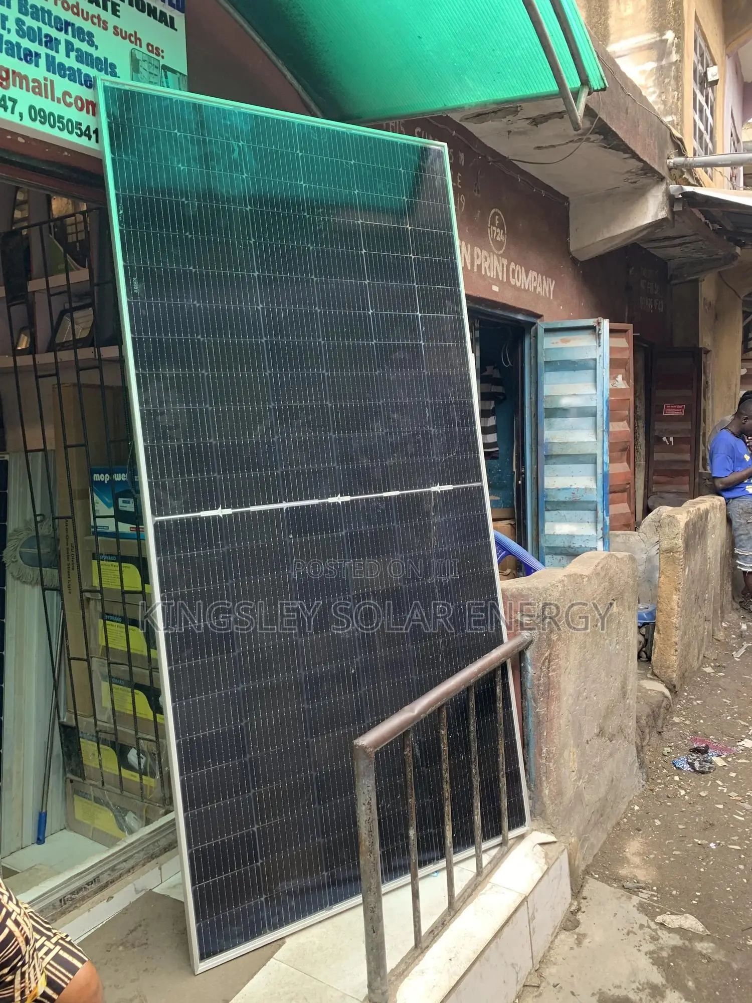 Jinko Solar Panel (Halfcut) Mono 550watts