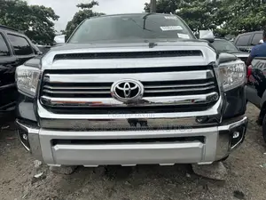 Toyota Tundra 2017 Brown