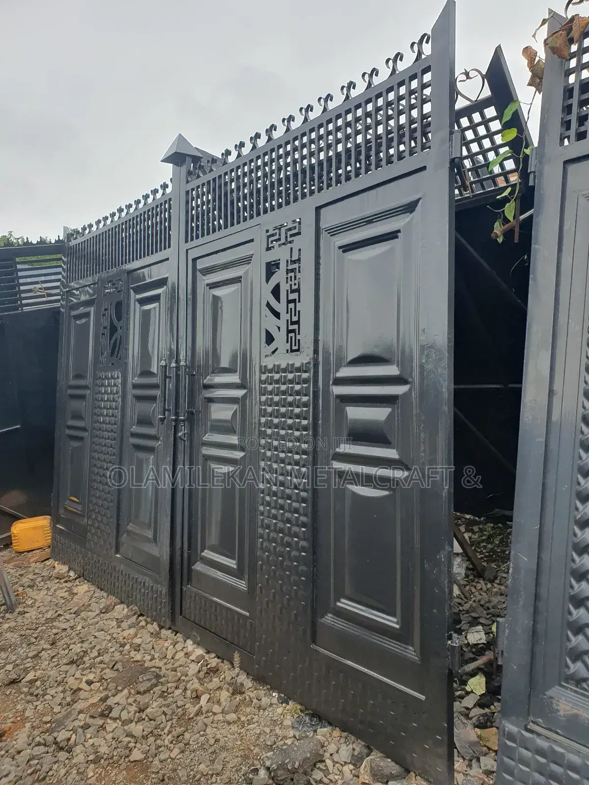 12feet Gates
