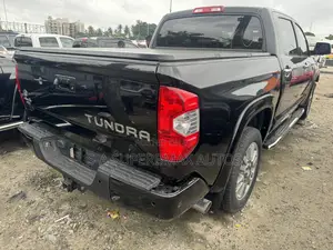 Toyota Tundra 2017 Brown