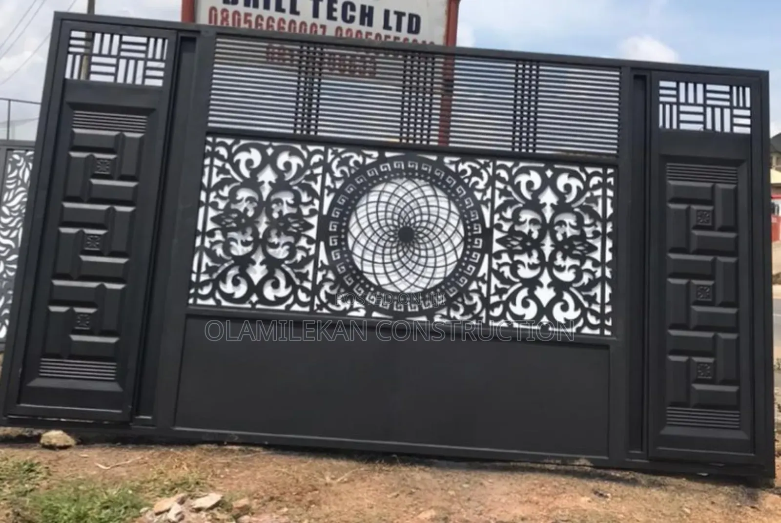 Double Pedestrian Door Rolling/Sliding Gate