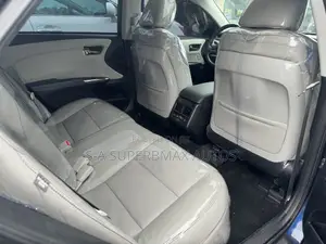 Toyota Avalon Limited 4dr Sedan (3.5L 6cyl 6A) 2014 Blue