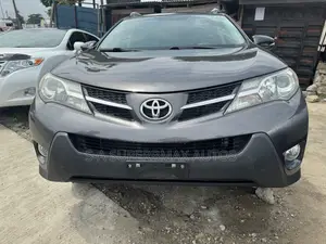 Toyota RAV4 LE AWD (2.5L 4cyl 6A) 2013 Gray