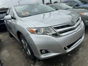 Toyota Venza V6 AWD 2010 Silver