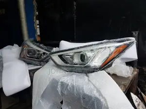 Set of Headlights for Hyundai Santafe 2013