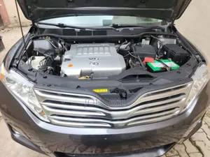 Toyota Venza AWD 2010 Gray