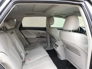 Toyota Venza AWD 2010 Gray