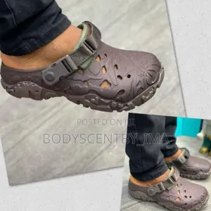 Atlas Crocs