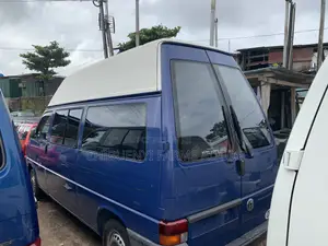 Volkswagen Transporter 2005 Blue