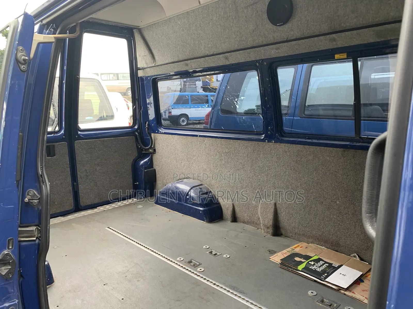 Volkswagen Transporter 2005 Blue