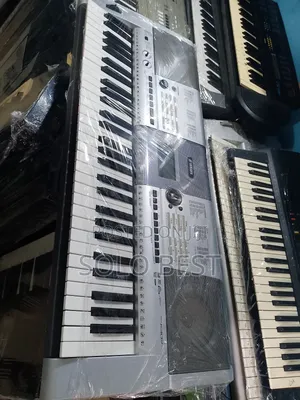 Yamaha Keyboard PSR 413