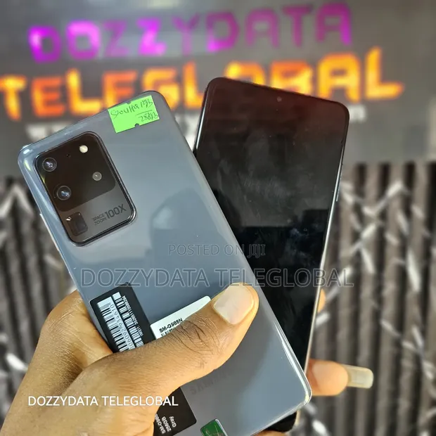 Samsung Galaxy S20 Ultra 5G 256 GB in Nnewi Mobile Phones