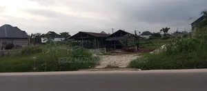 For Sale : 3 Plots on the Major Sars Road