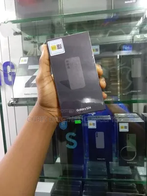 New Samsung Galaxy S24 128 GB Silver